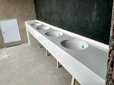 Столешница в туалет в ТЦ ''РИО'' из акрилового камня Grandex S 204